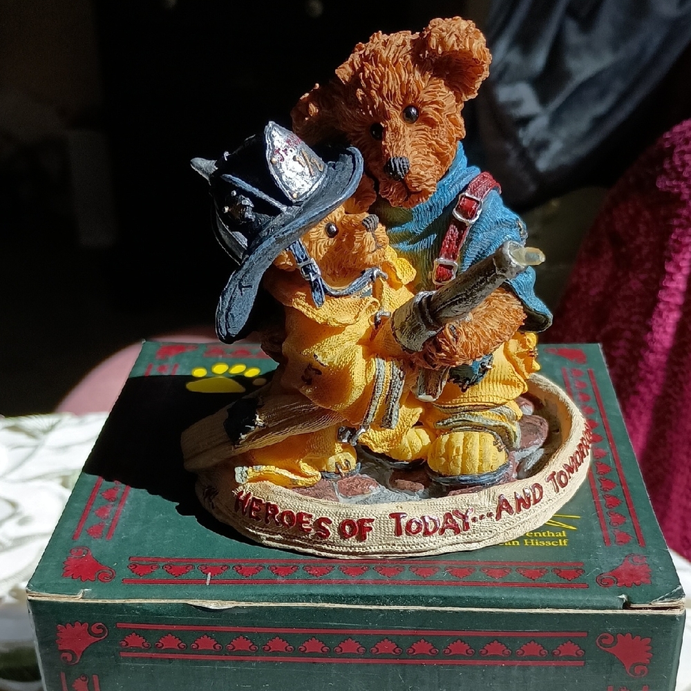 Boyds Bears Firefighter Jim with Kurtis  Figurine